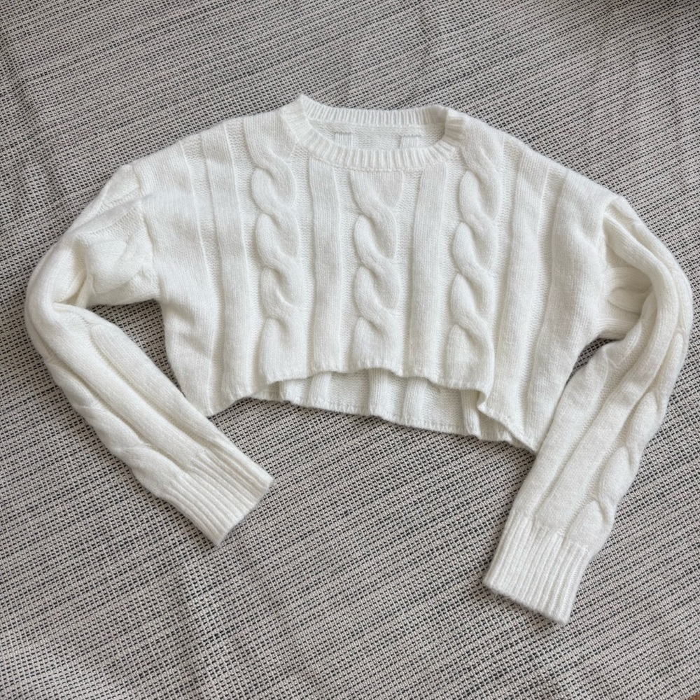 White Cable Knit Cropped Sweater